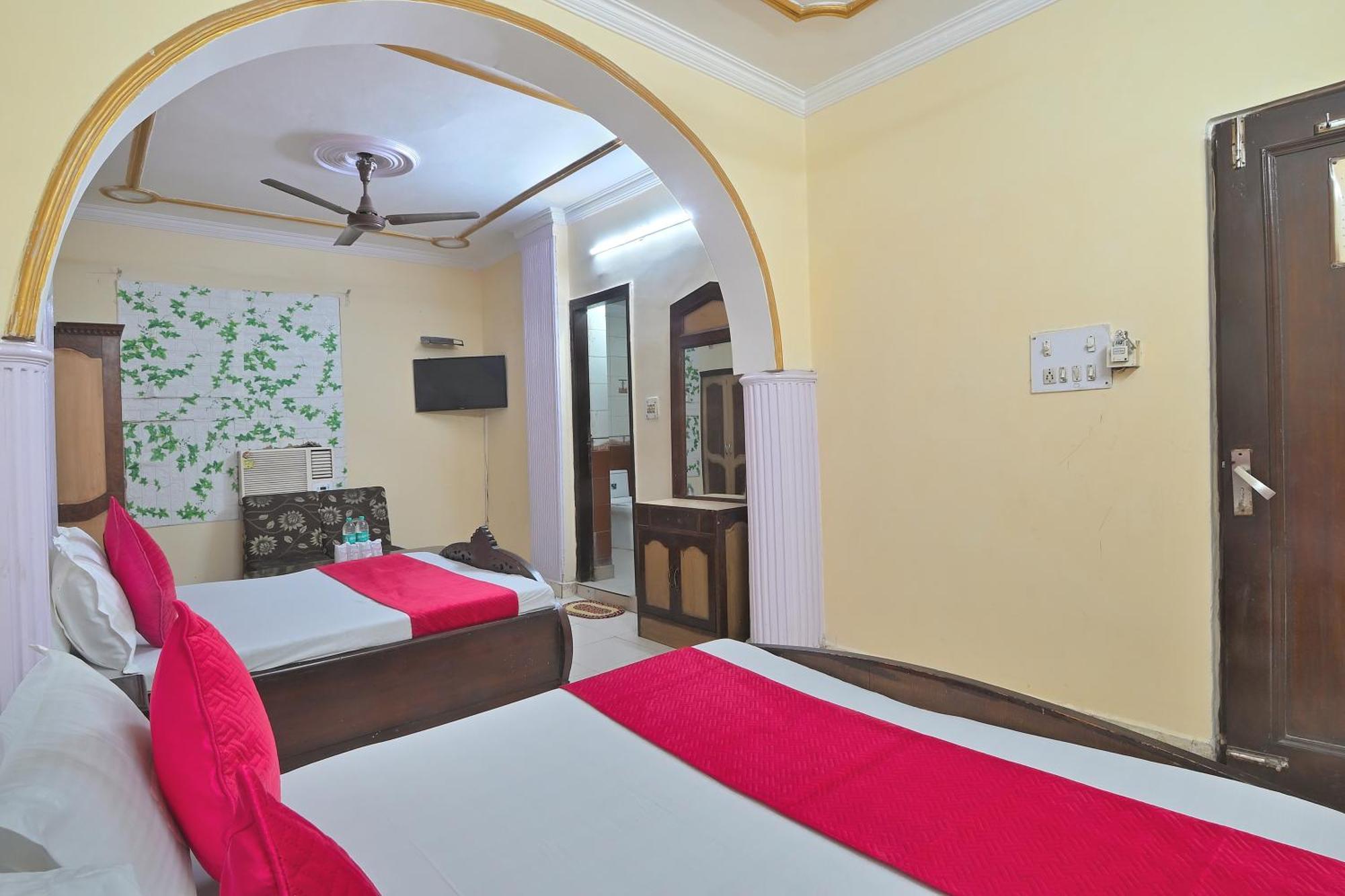 Hotel Ashoka Continental New Delhi Exterior photo