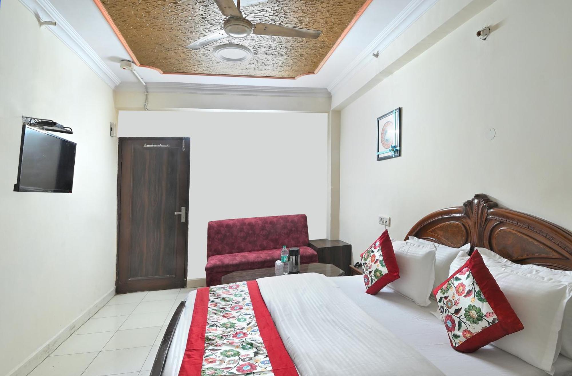 Hotel Ashoka Continental New Delhi Exterior photo